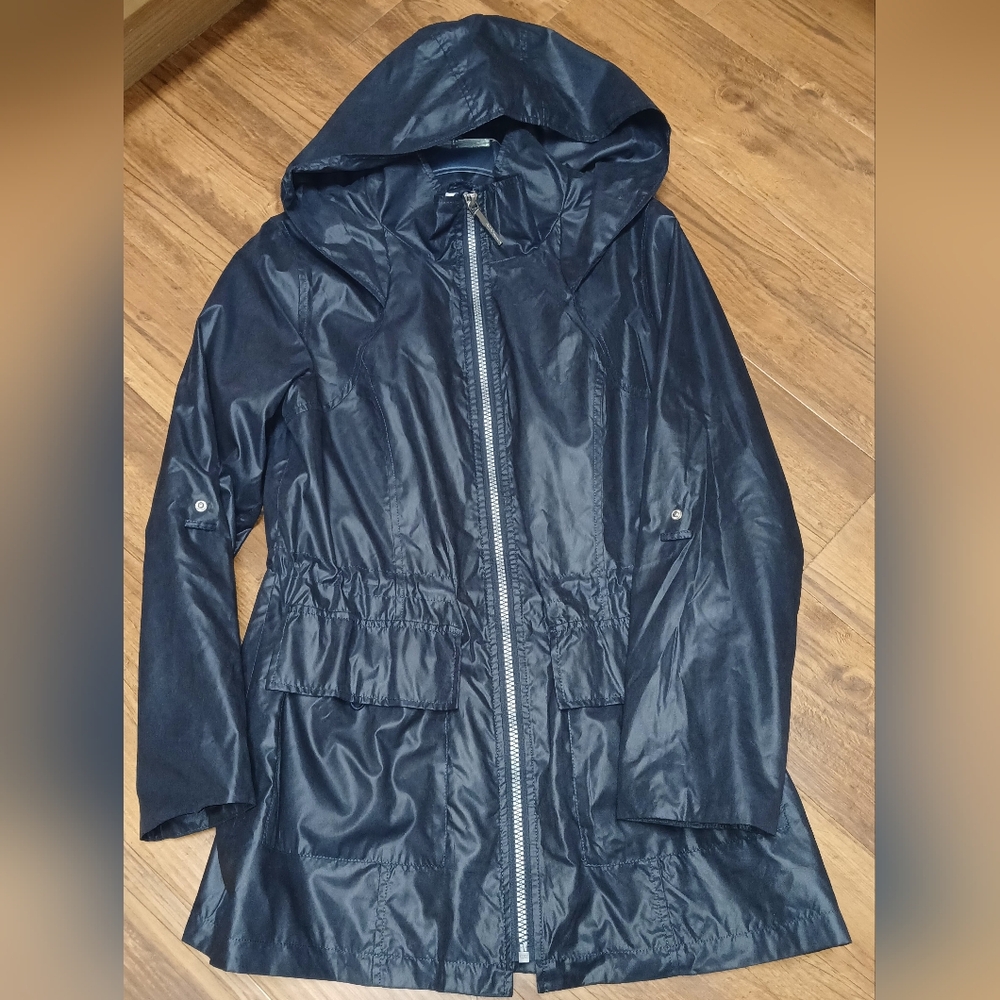 BCBG generation rain coat